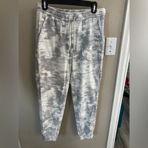 Women’s Athleta Jogger - Size 8